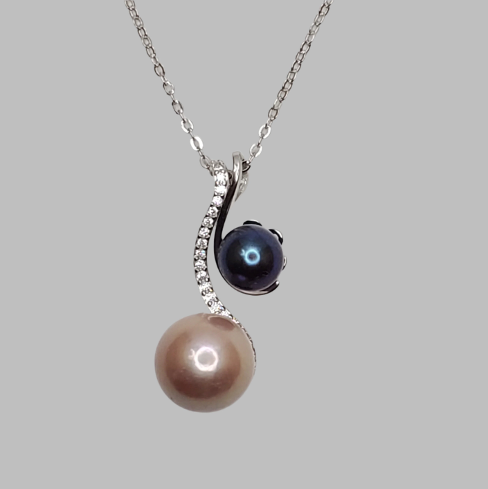 Daydreamer Necklace