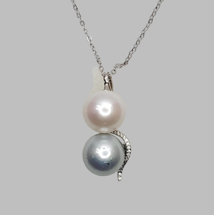 Twist of Fate Necklace