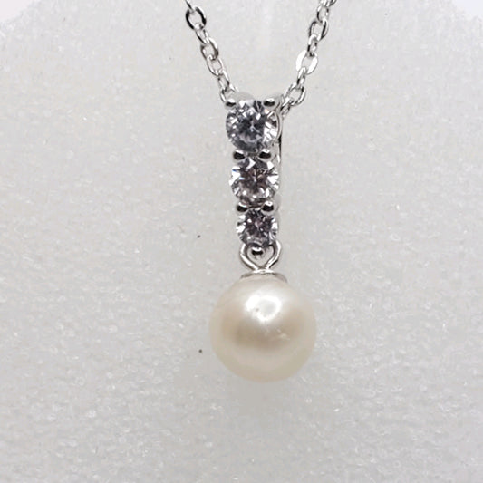 Timeless Collection Necklace ~ Freshwater