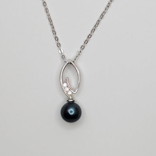 Unforgettable Necklace ~ Freshwater