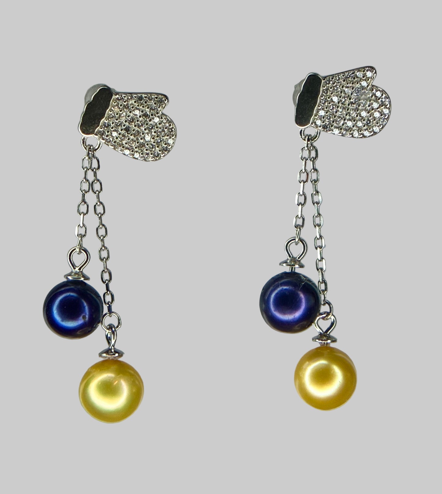 Cozy Mittens Earrings