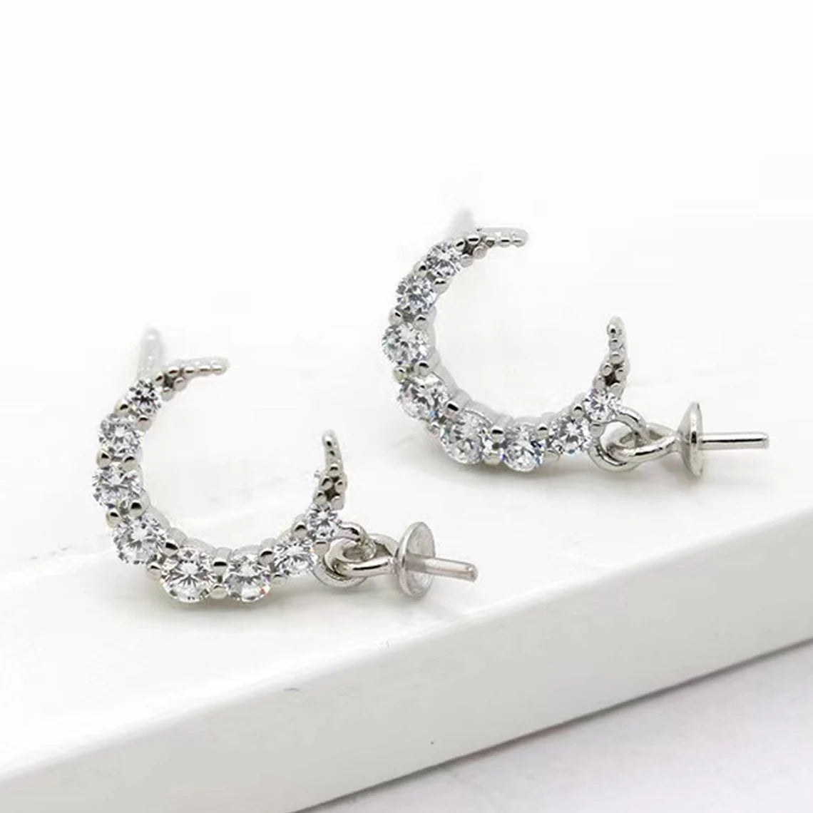 Luna Earrings - Freshwater